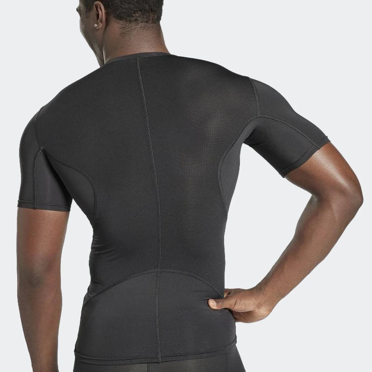 تیشرت مردانه ریباک مدل Workout Ready Compression T-Shirt — تصویر ۳