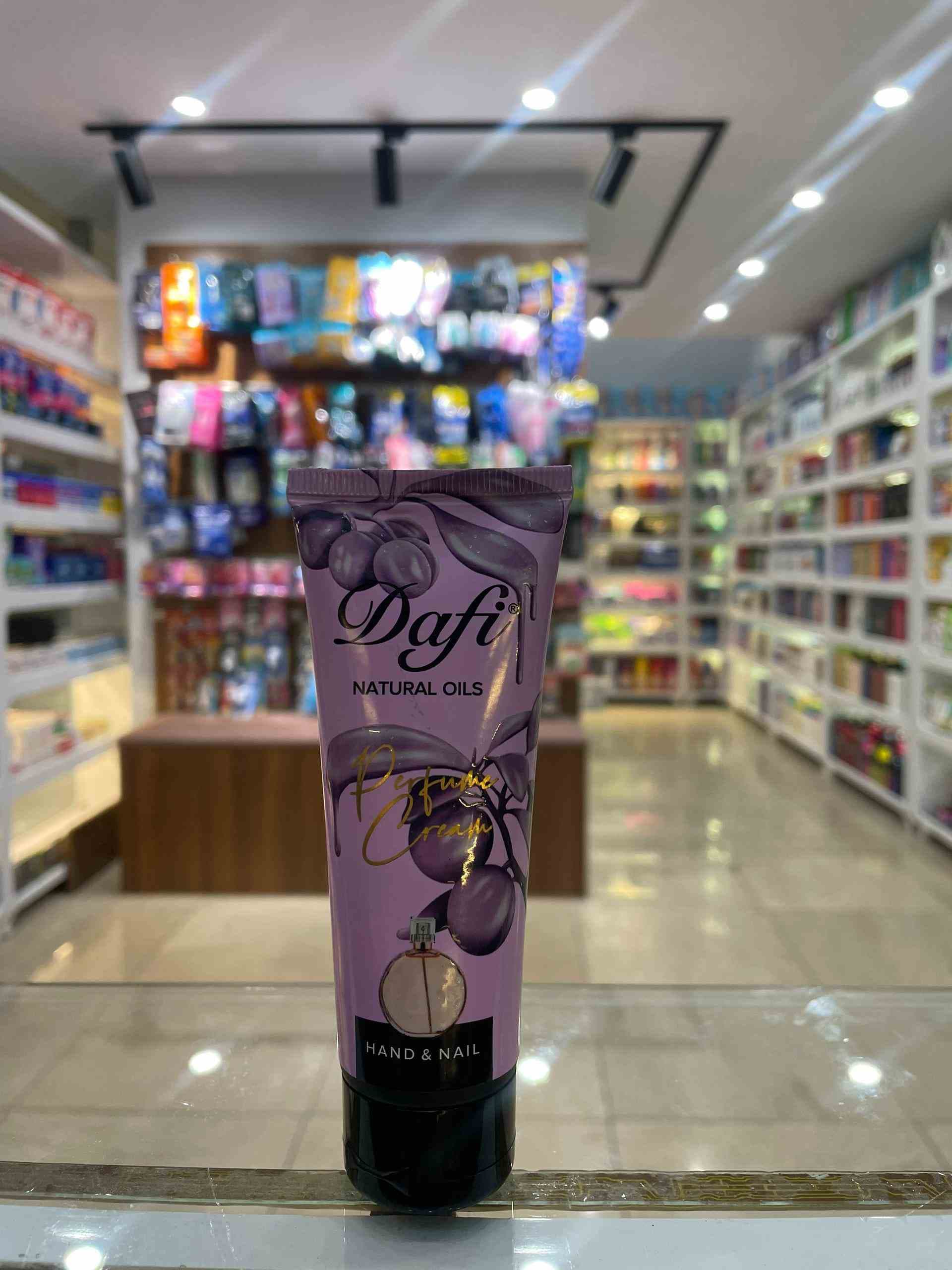 کرم تیوپی عطری دستو ناخن شنل دافی