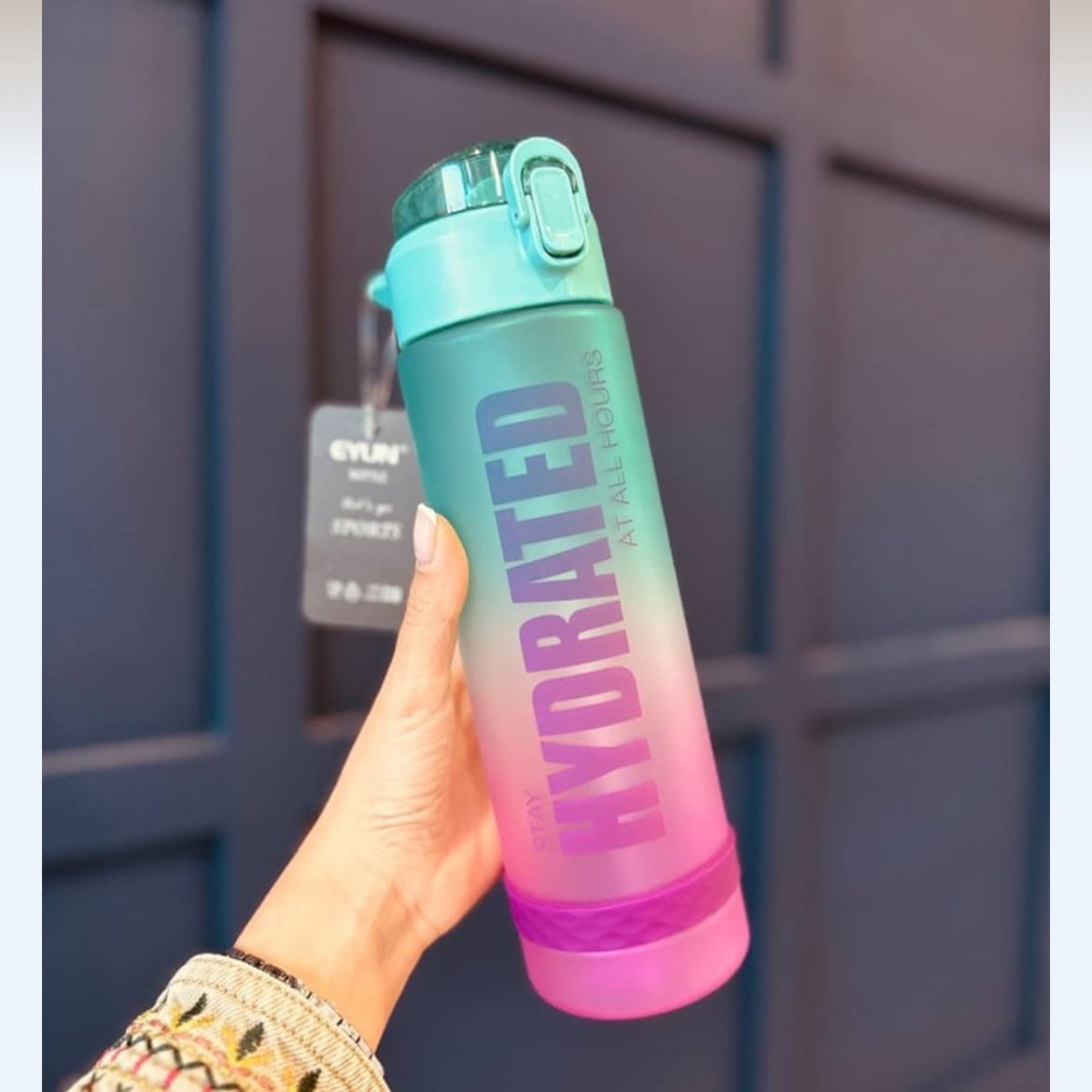 قمقمه ورزشی دورنگ HYDRATED حجم 900 میل — تصویر ۴