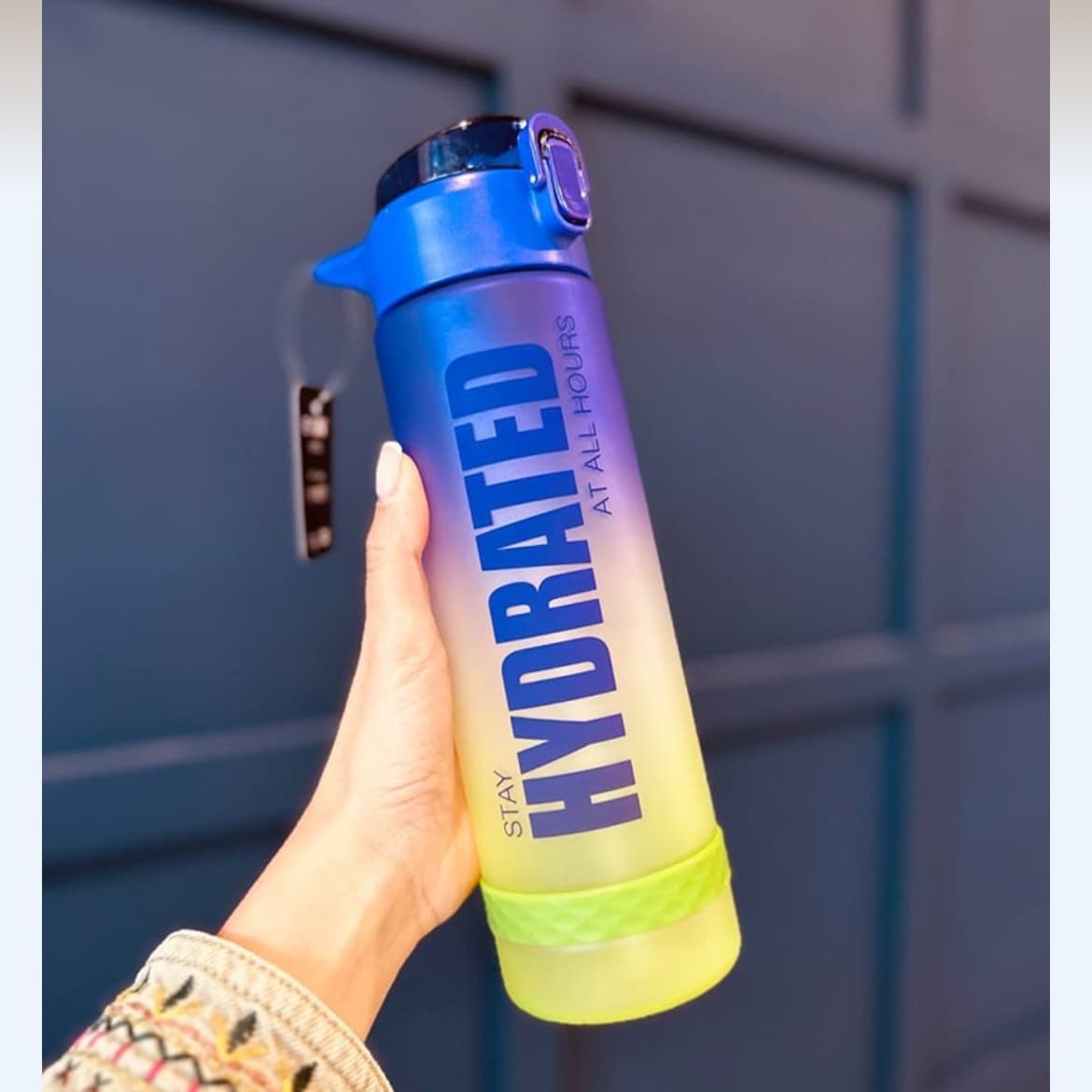 قمقمه ورزشی دورنگ HYDRATED حجم 900 میل — تصویر ۶