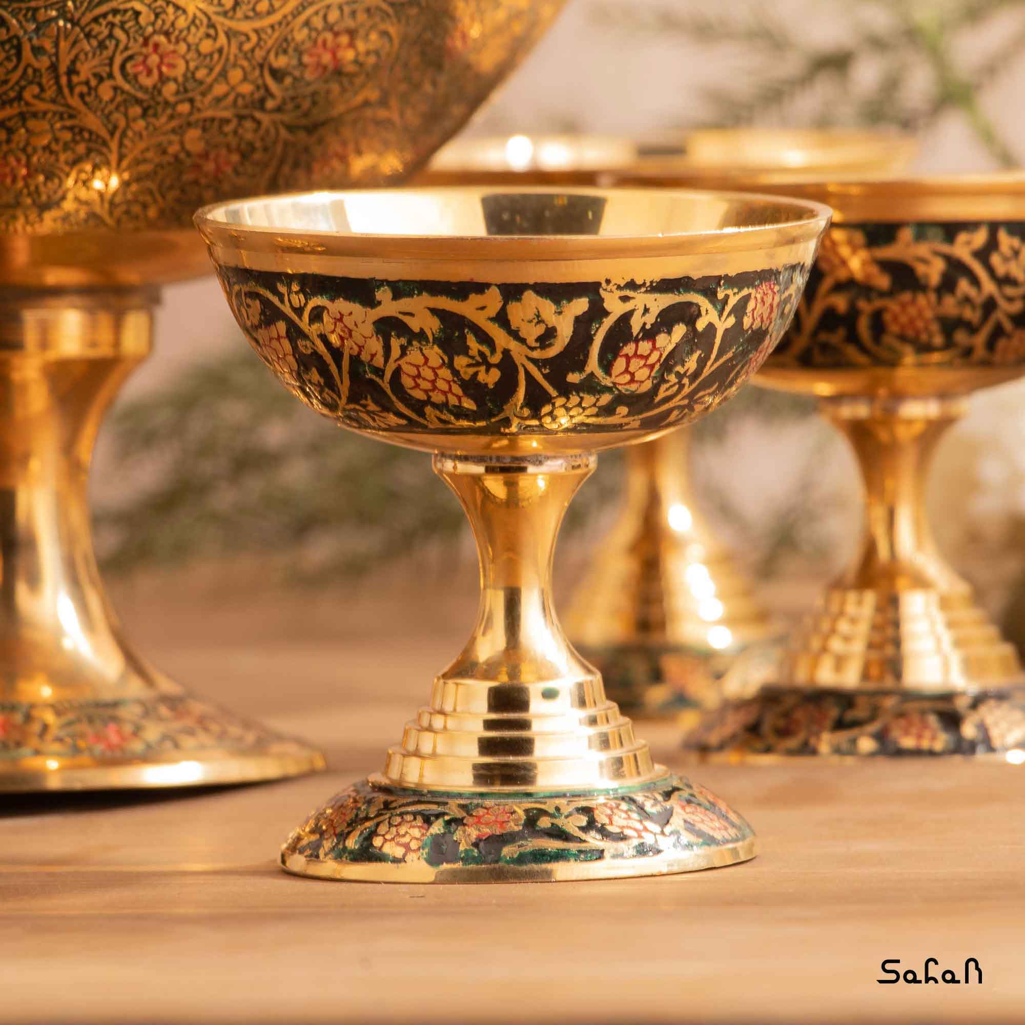 ست پذیرایی برنجی میناکاری کد 122 — تصویر ۳