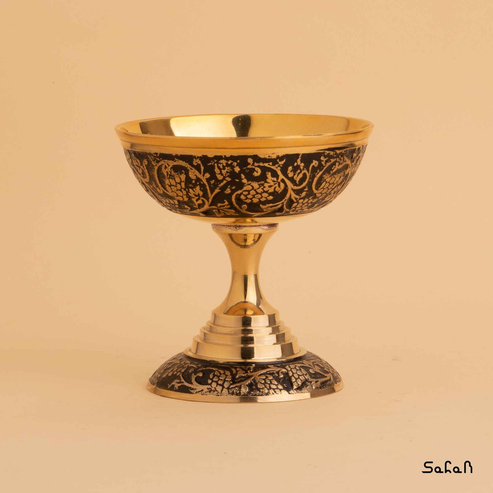 کاسه پایه دار برنجی میناکاری