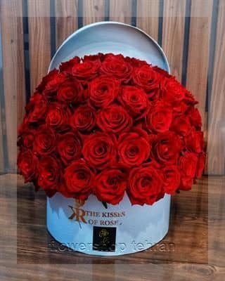 گلفروشی نزدیک میدان دریاچه