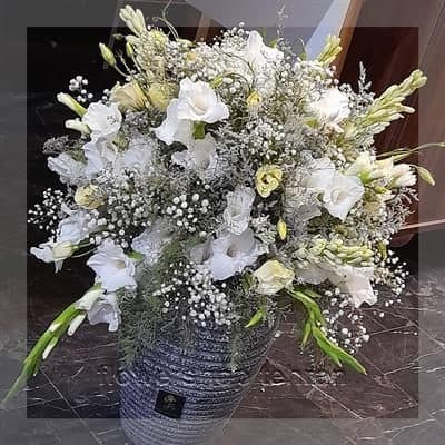گلفروشی نزدیک کافی نت در میدان خراسان
