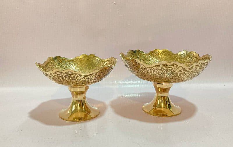 کاسه پایه دار برنجی هندی طاووس قلعه 13 سانت — تصویر ۲