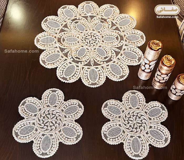 رومیزی قیطان دوزی ۳ تکه گرد مدل صدف لمه دار شیری