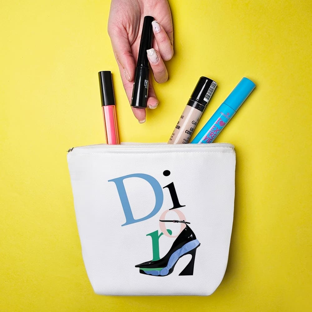 کیف لوازم آرایش دیور (Dior) — تصویر ۴