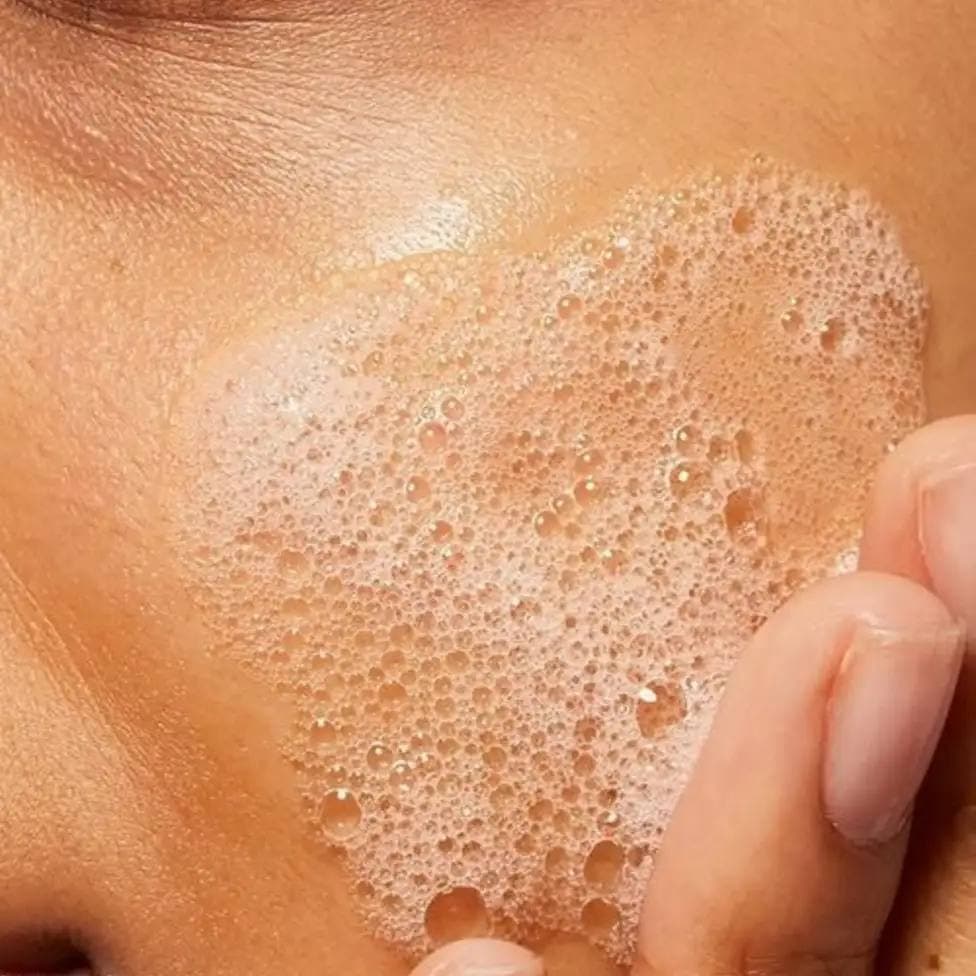 فوم شستشو روغنی سراوی Cerave حاوی آبرسان — تصویر ۲