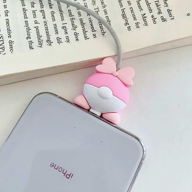 محافظ کابل شارژ فانتزی طرح عروسکی — تصویر ۲