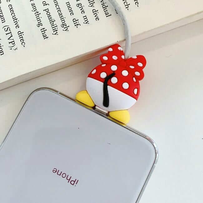 محافظ کابل شارژ فانتزی طرح عروسکی — تصویر ۴