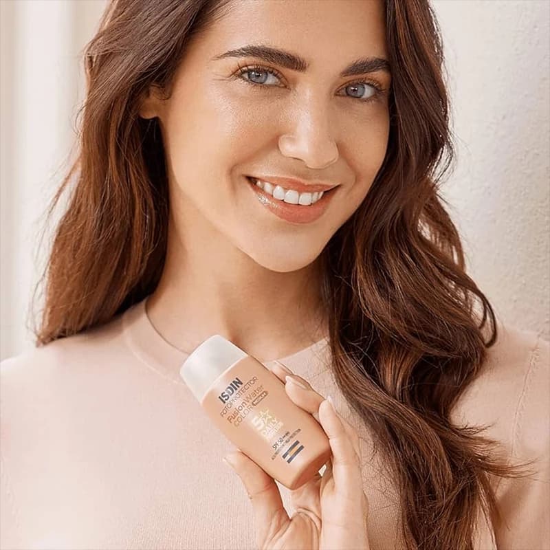 ضد آفتاب رنگی ایزدین لایت مجیک Fusion Water — تصویر ۶