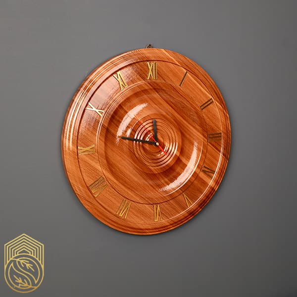 ساعت دیواری چوبی طرح دایره کد sh131 — تصویر ۴