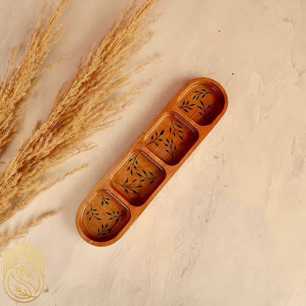 ظرف اردورخوری چوبی 4 خانه طرح برگ ریز کد sh101
