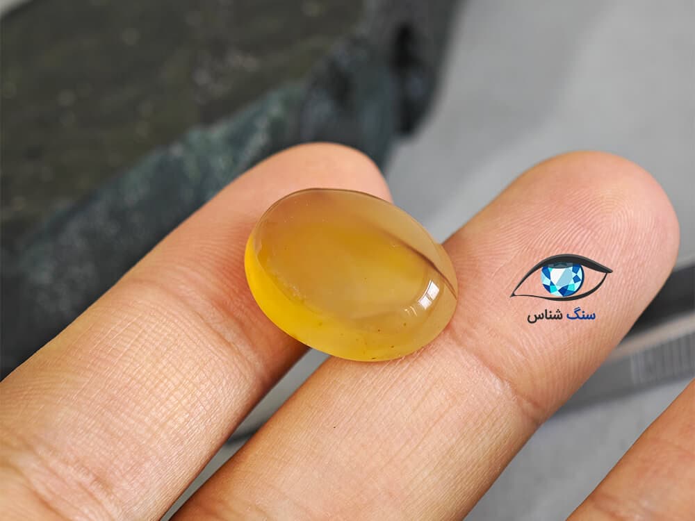 عقیق زرد بیضی طبیعی 4 گرم — تصویر ۳