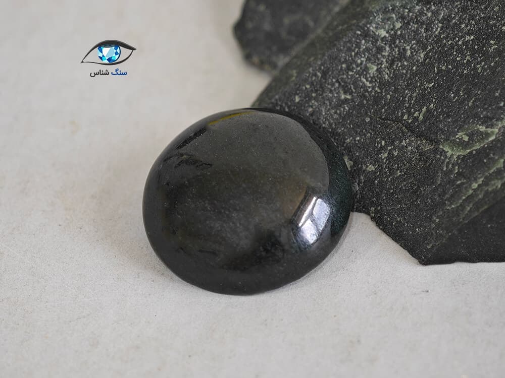 یشم (جیدایت) طبیعی گرد 5.7 گرم — تصویر ۲