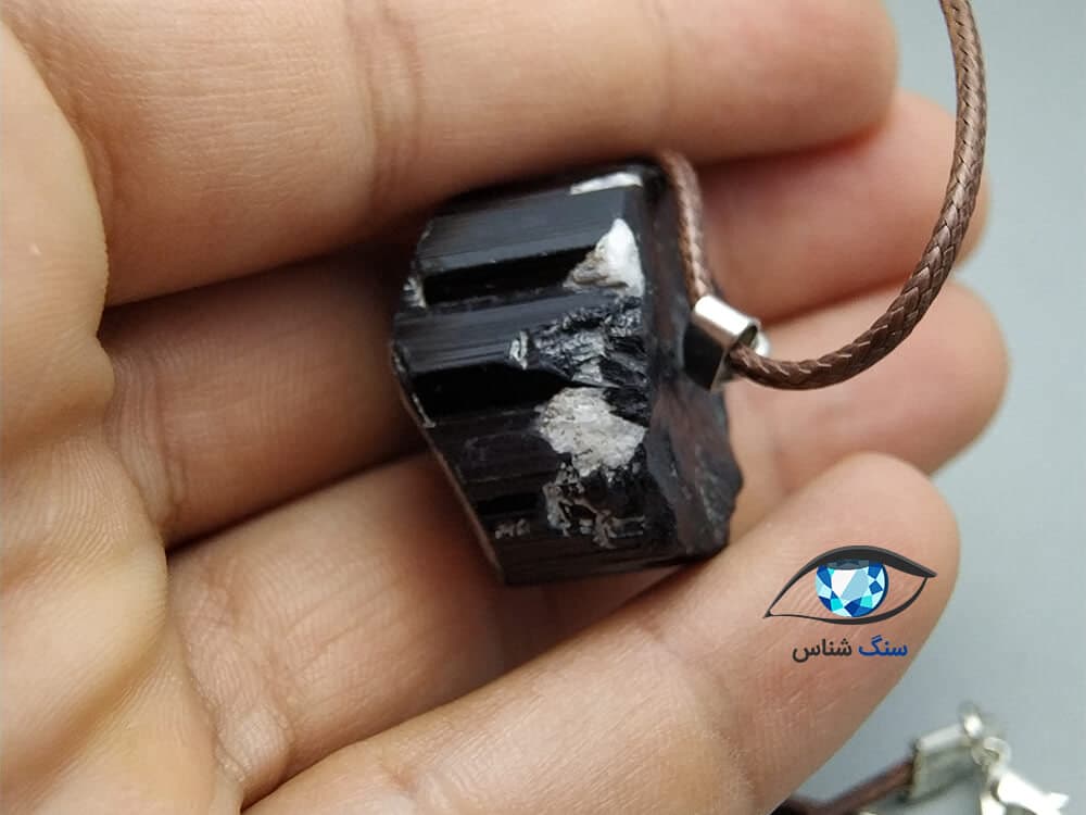 آویز تورمالین سیاه طبیعی 22.5 گرم