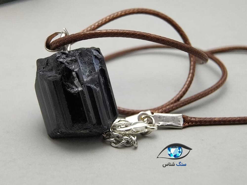 آویز کریستال تورمالین سیاه طبیعی 16.6 گرم