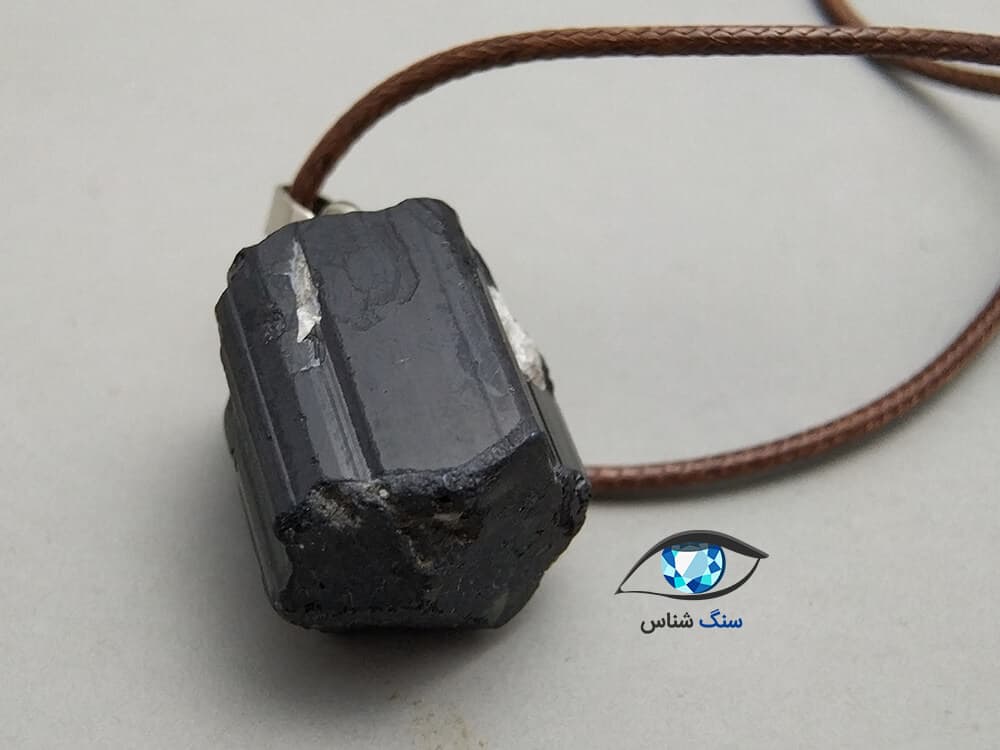آویز کریستال تورمالین سیاه طبیعی 16.6 گرم — تصویر ۴