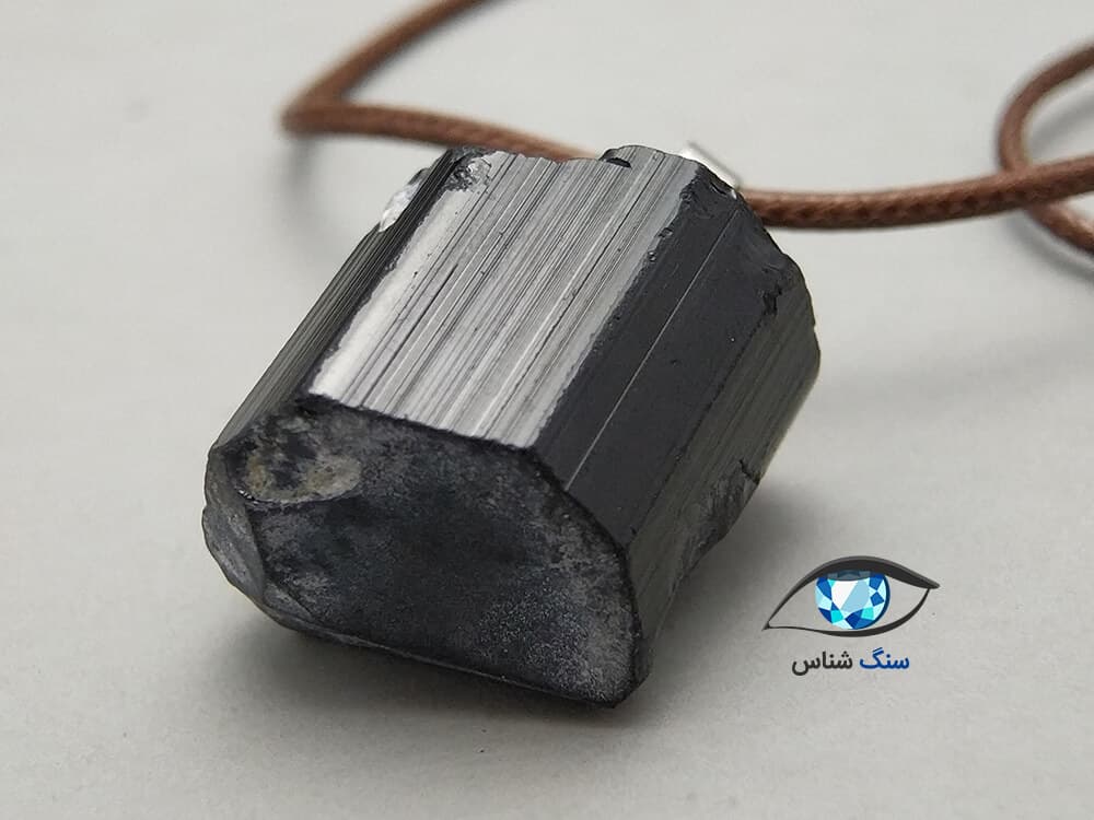 آویز تورمالین سیاه افغانستان 19.3 گرم