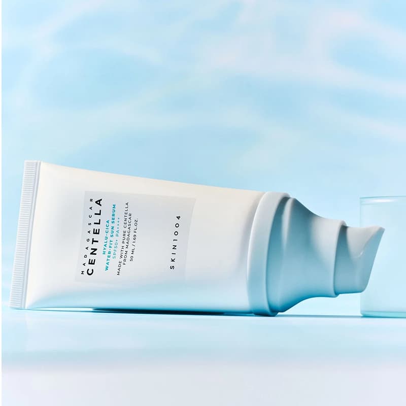 کرم ضد آفتاب بدون رنگ اسکین 1004 SPF 50 مدل Hyalu-Cica Water محافظ UVA ،UVB، مناسب برای انواع پوست، حجم 50 میلی‌لیتر — تصویر ۳