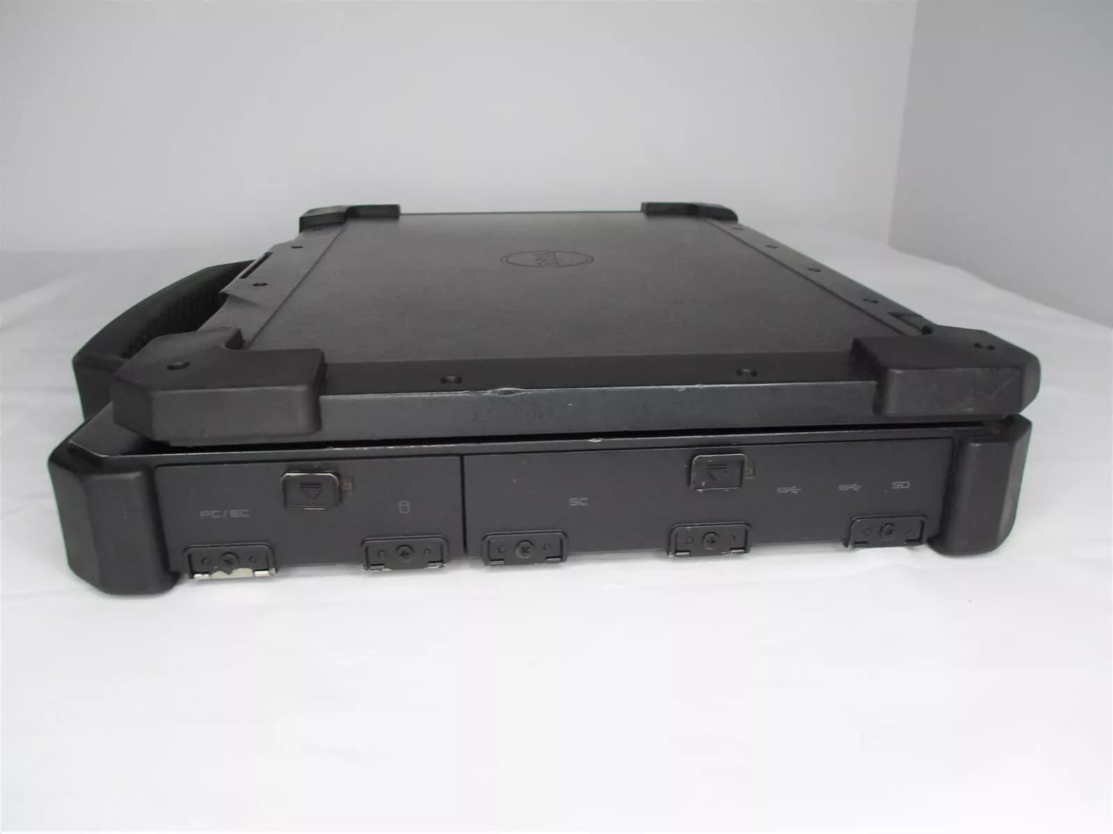 لپ تاپ استوک نظامی صنعتی Dell 7414 Rugged Extreme (لمسی) — تصویر ۵