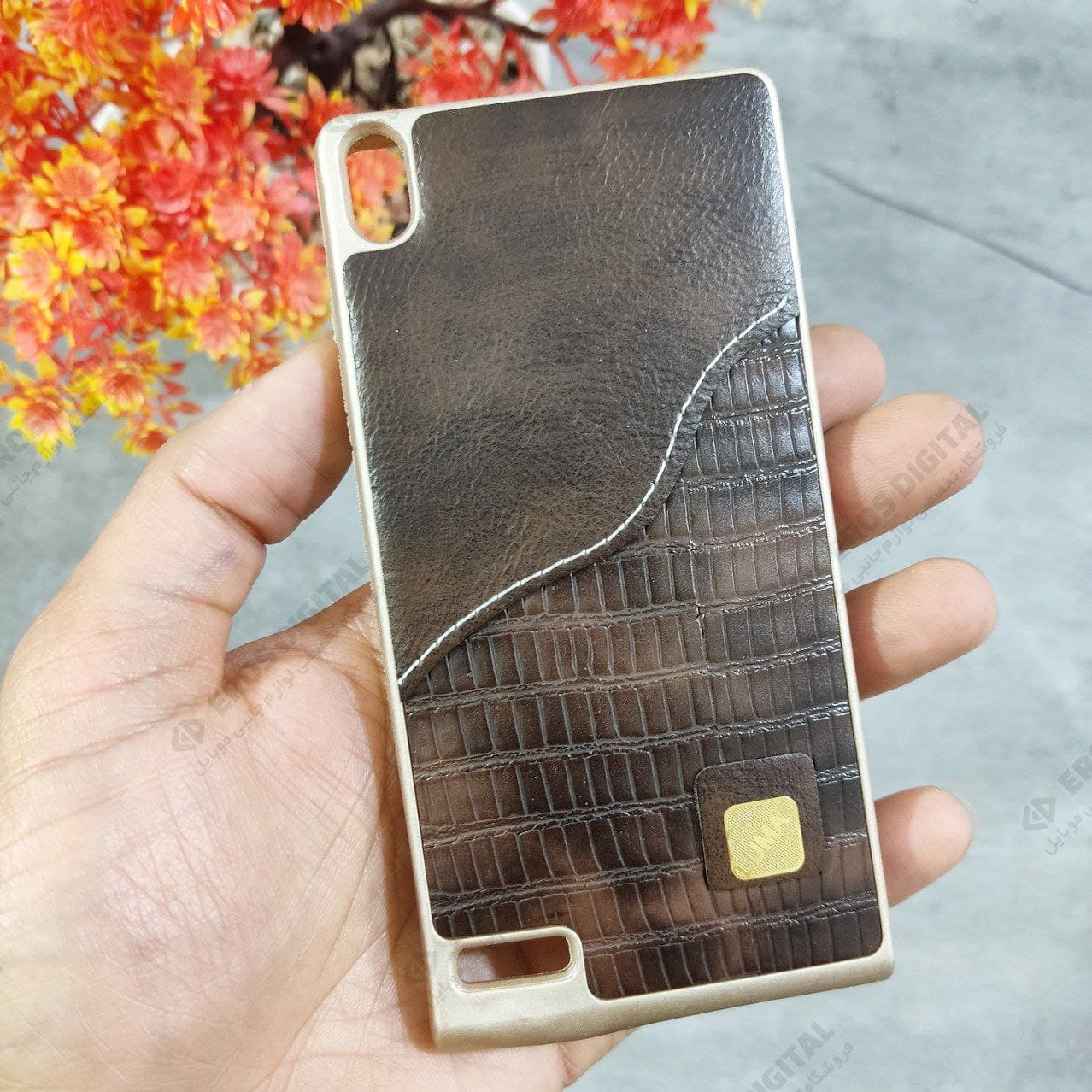 گارد گوشی Huawei P6 دور طلایی پشت چرم طرح دار
