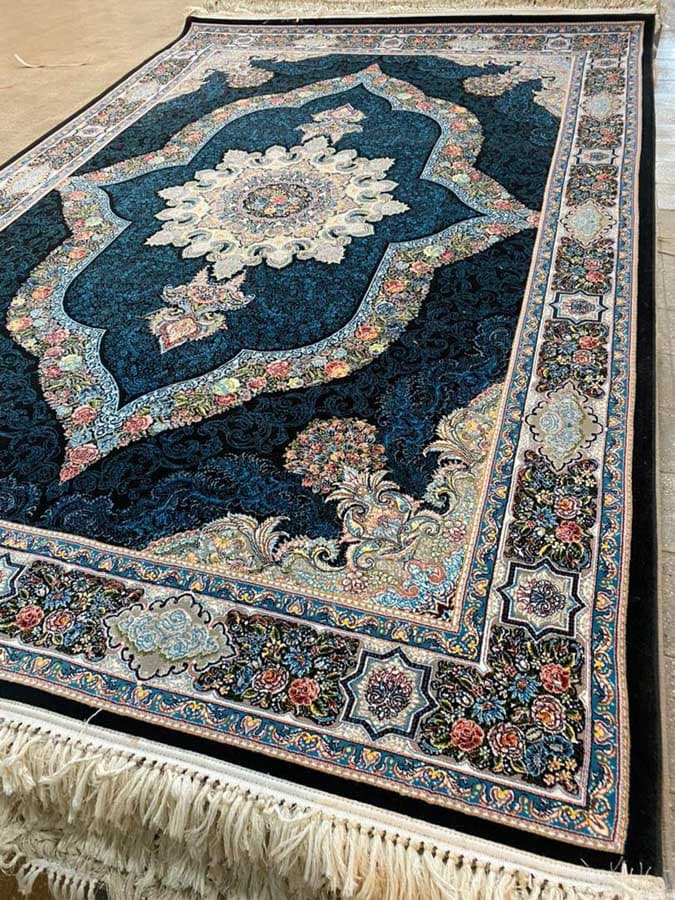فرش ماشینی ۷۰۰ شانه اکریلیک نقشه کارینا سرمه ای