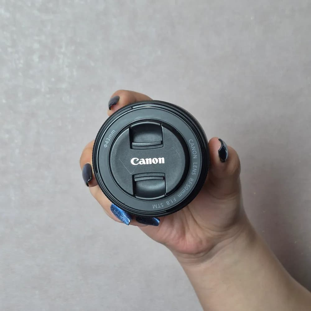 لنز کانن Canon RF 50mm f/1.8 STM دست دوم — تصویر ۳