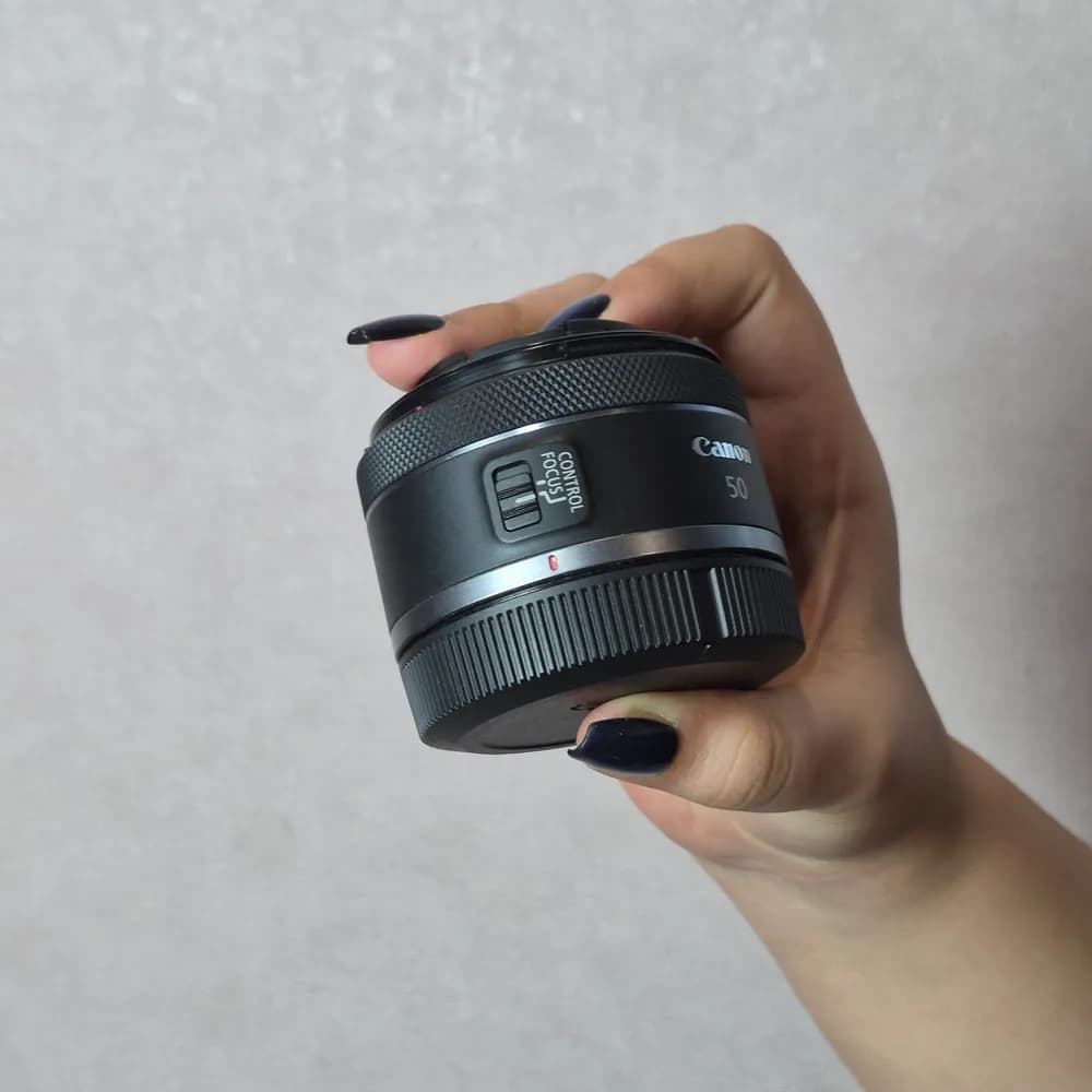 لنز کانن Canon RF 50mm f/1.8 STM دست دوم — تصویر ۲