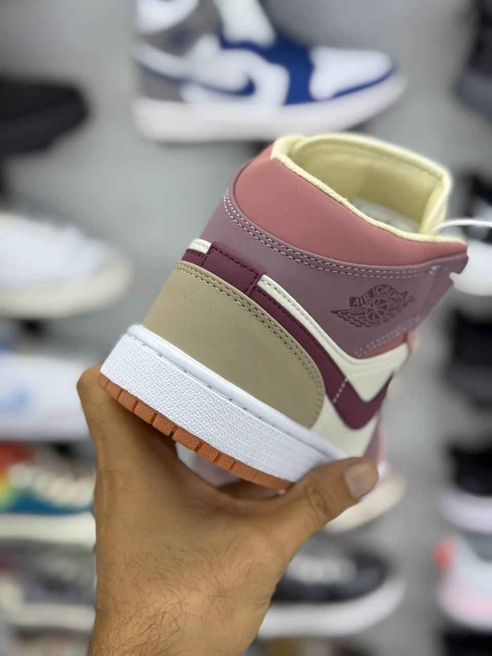 کتانی نایک ایر جردن ساقدار صورتی Nike airjordan — تصویر ۳