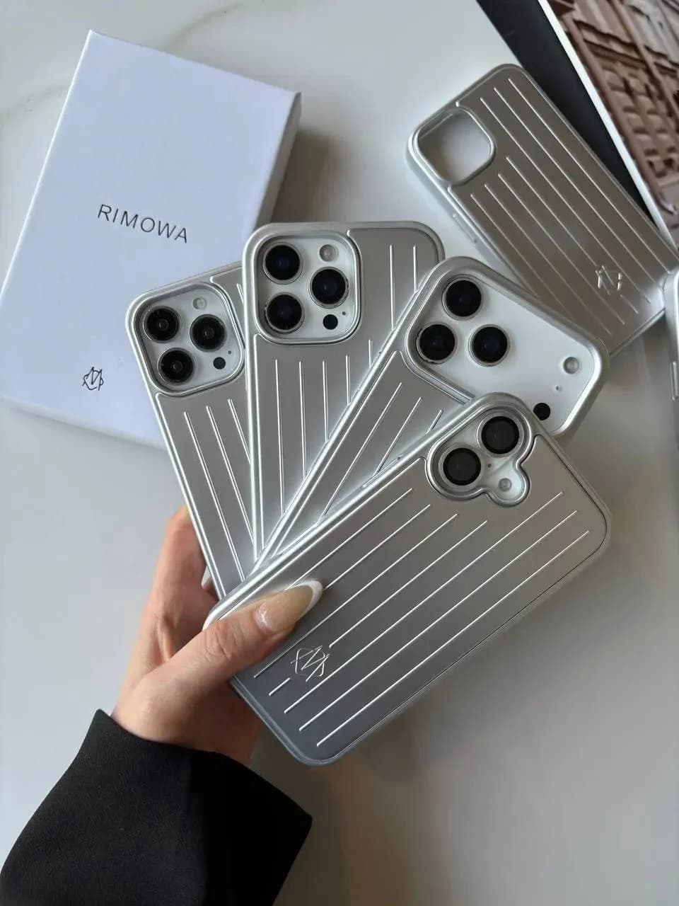 قاب RIMOWA (آیفون) — تصویر ۲