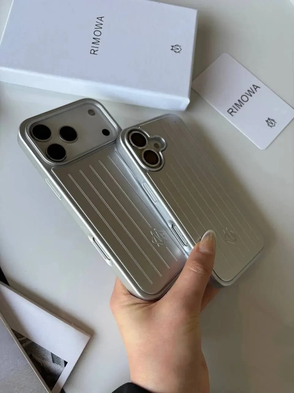قاب RIMOWA (آیفون) — تصویر ۳