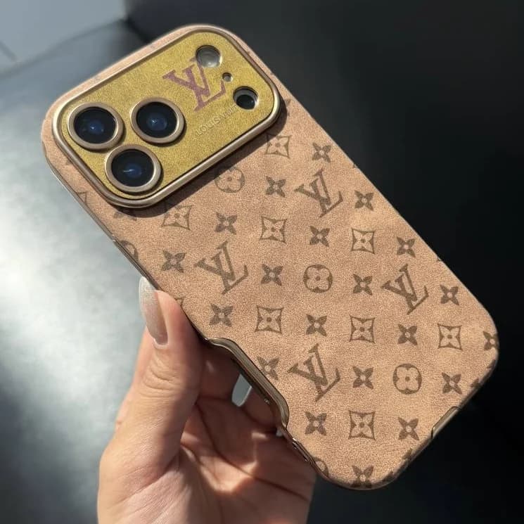 قاب LV mocha (آیفون) — تصویر ۲