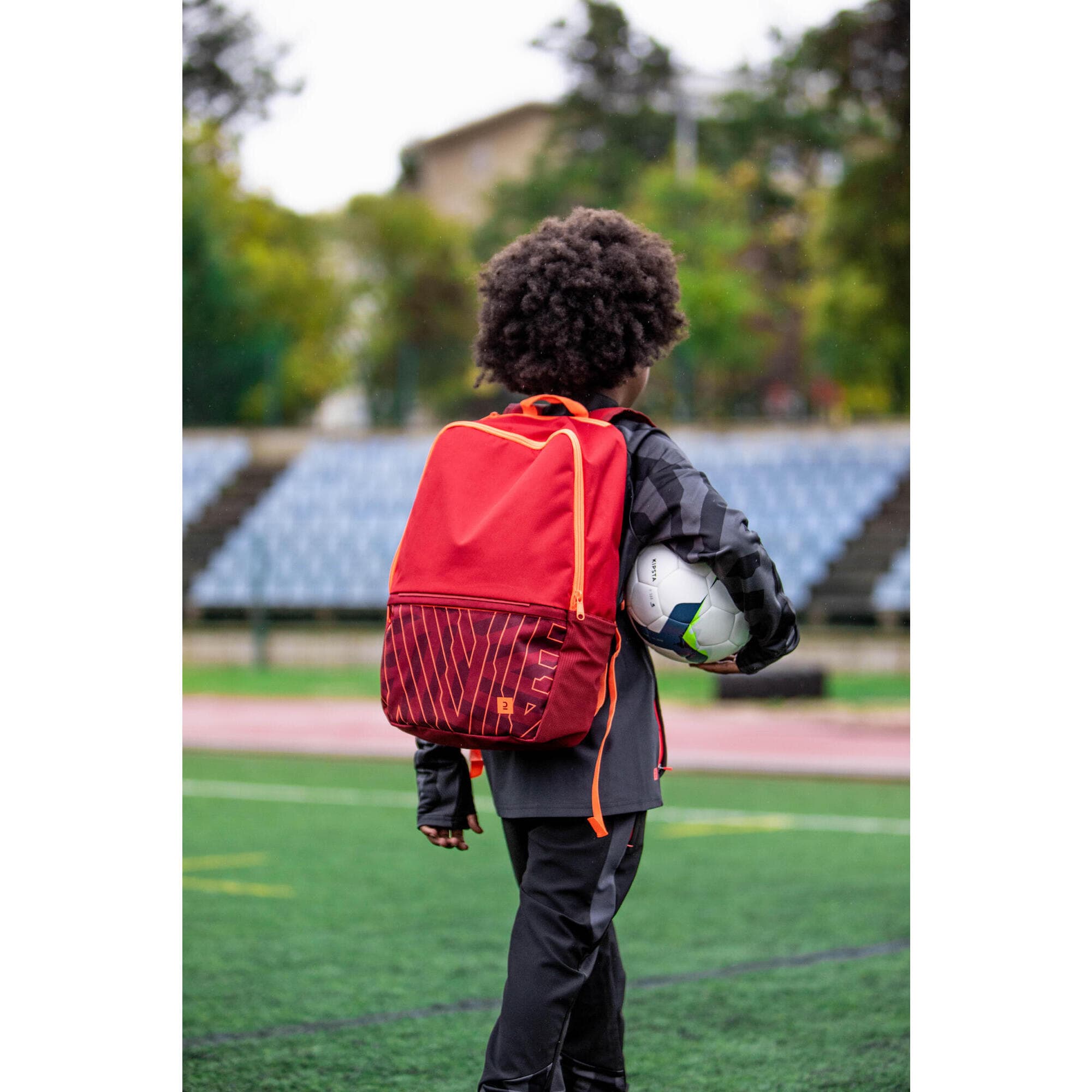کوله پشتی کیپستا 17 لیتری دکتلون Kipsta Backpack – 17 L – Red – Essential — تصویر ۲