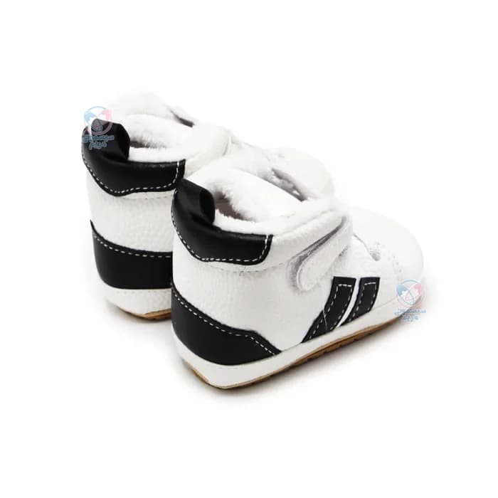پاپوش آل‌استار بغل دو خط مشکی مستر شوز Mr Shoes — تصویر ۳