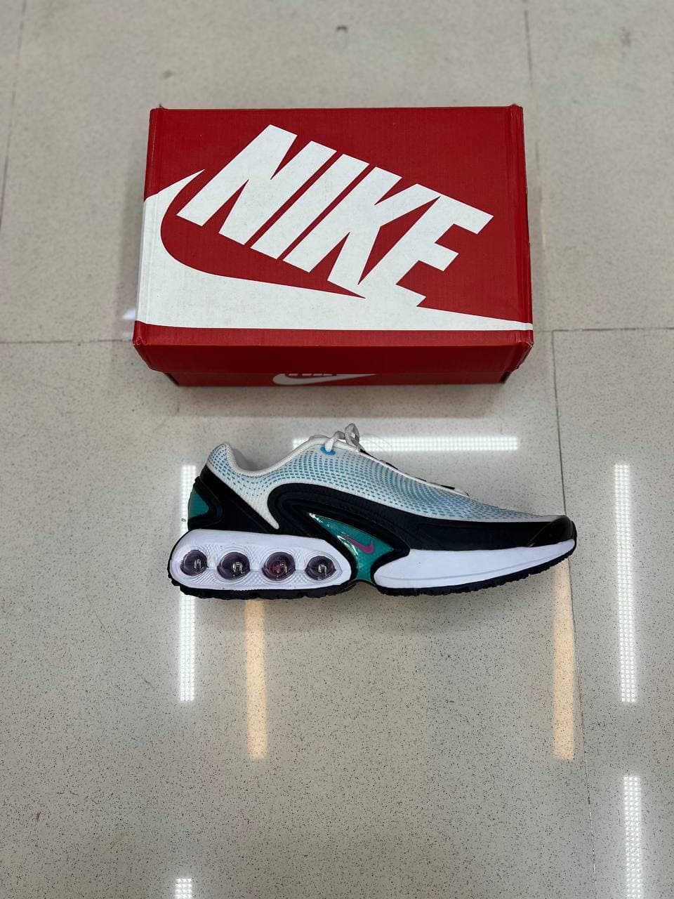 کفش کتونی مردانه نایک ایرمکس Nike Air Max DN White Mint — تصویر ۲