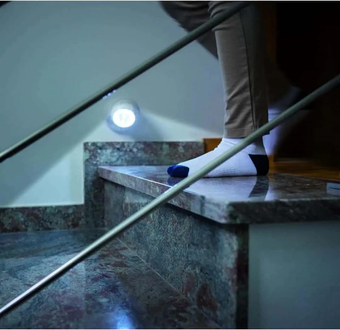 چراغ سنسور حرکتی LED برند Vigilamp با نورپردازی هوشمند — تصویر ۴