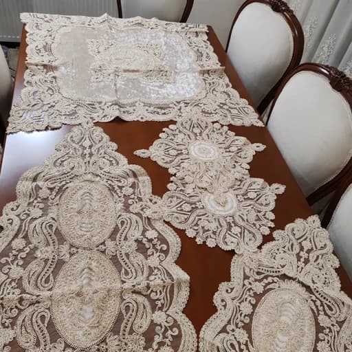 ست رومیزی پنج تکه مخمل دانتل ترک طرح النا کرم