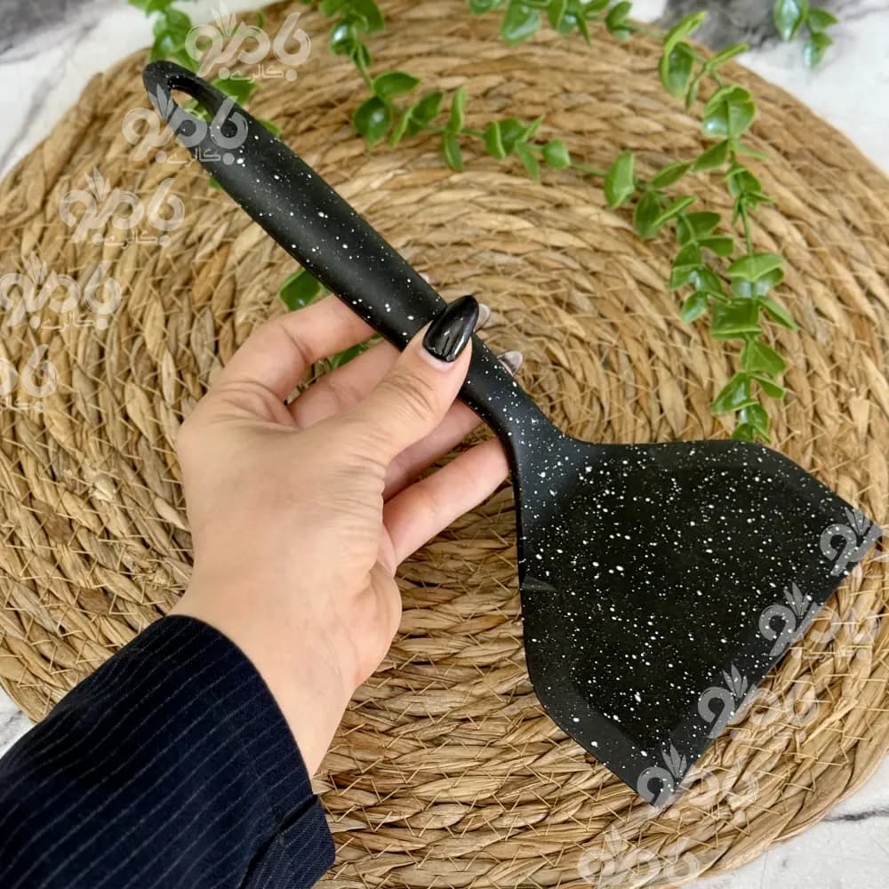 کفگیرنسوزپهن خال خال Z19ساده مشکی — تصویر ۲