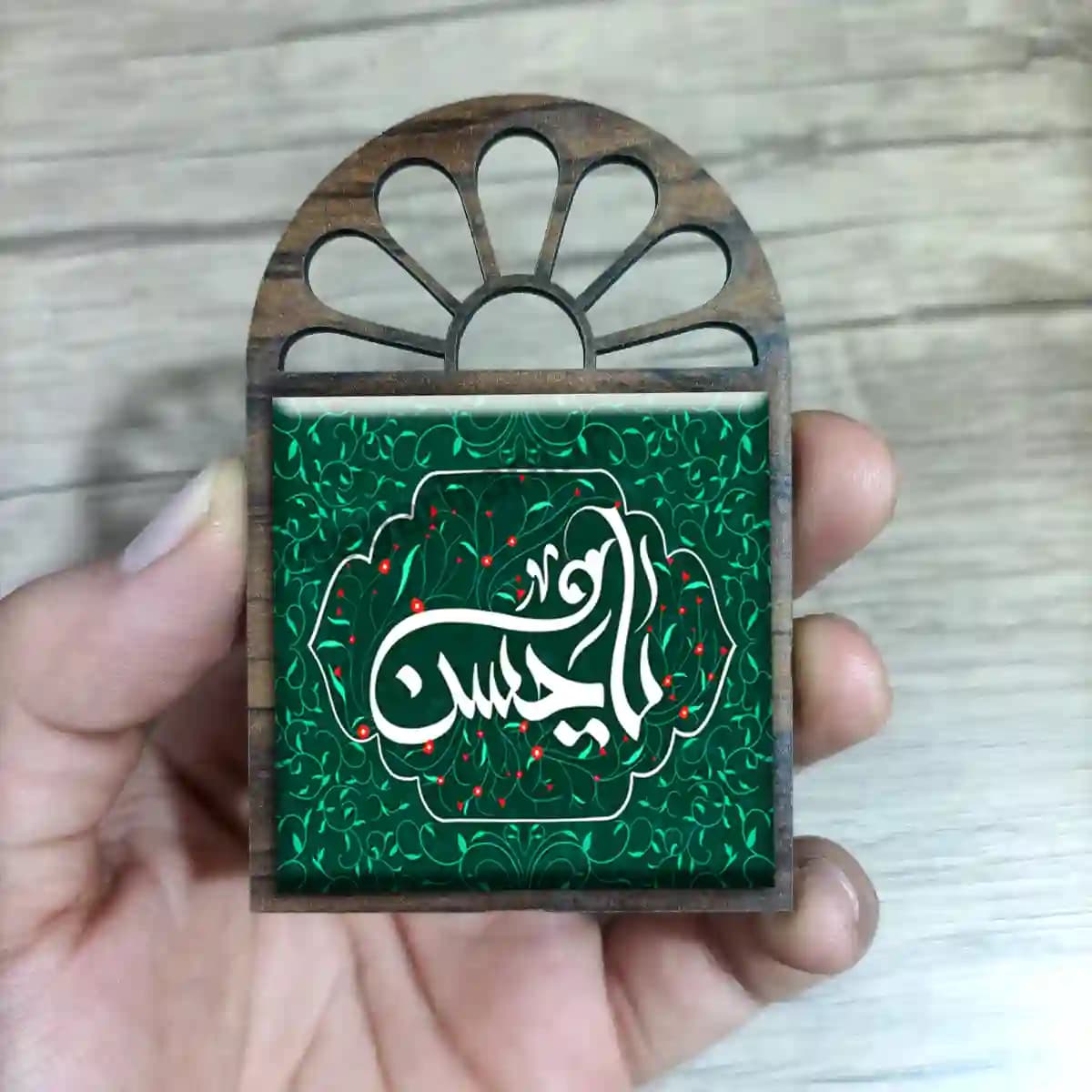 تندیس کاشی پنجره ای یا حسن مدل 2E 37 — تصویر ۲