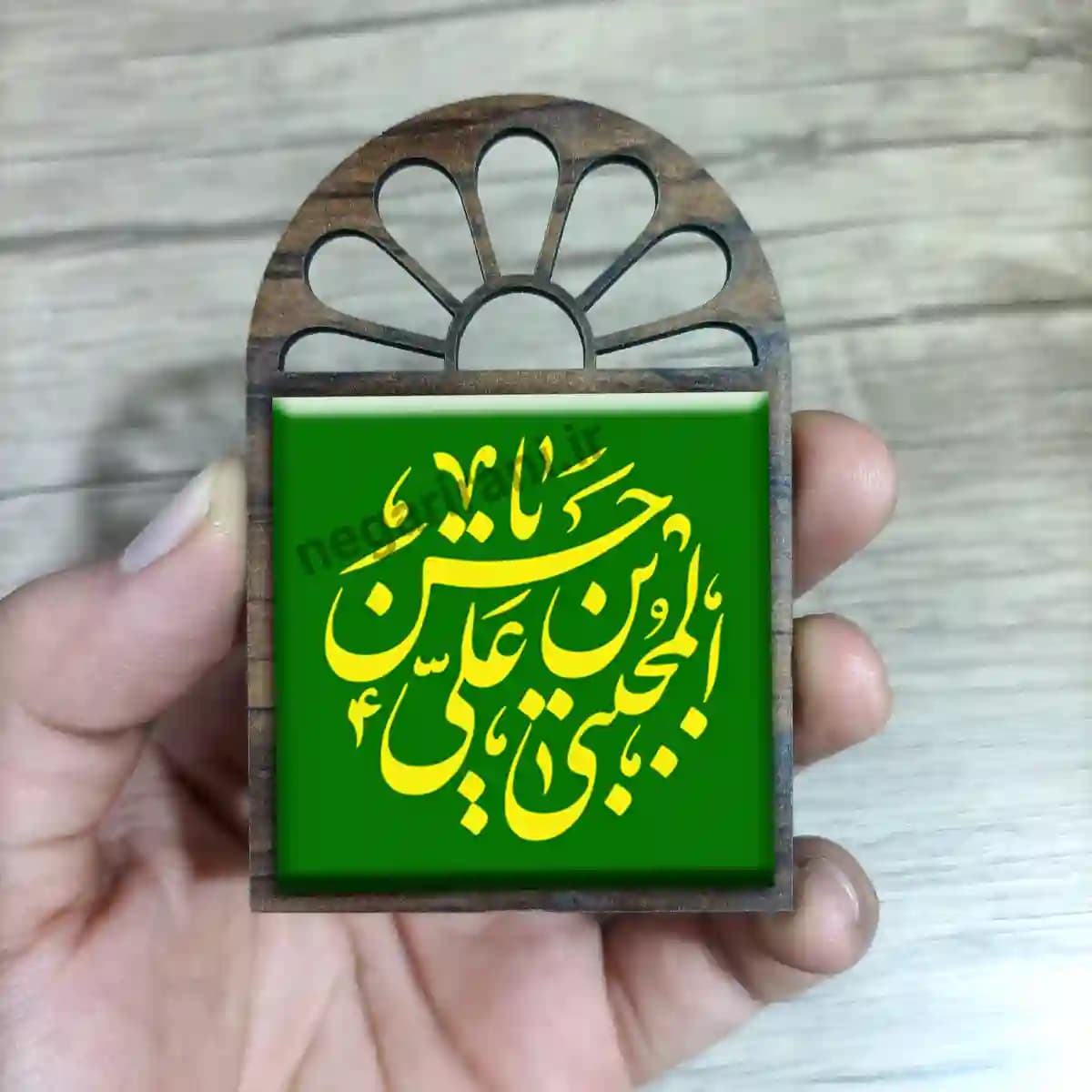 تندیس کاشی پنجره ای حسن المجتبی بن علی مدل 2E 26 — تصویر ۲
