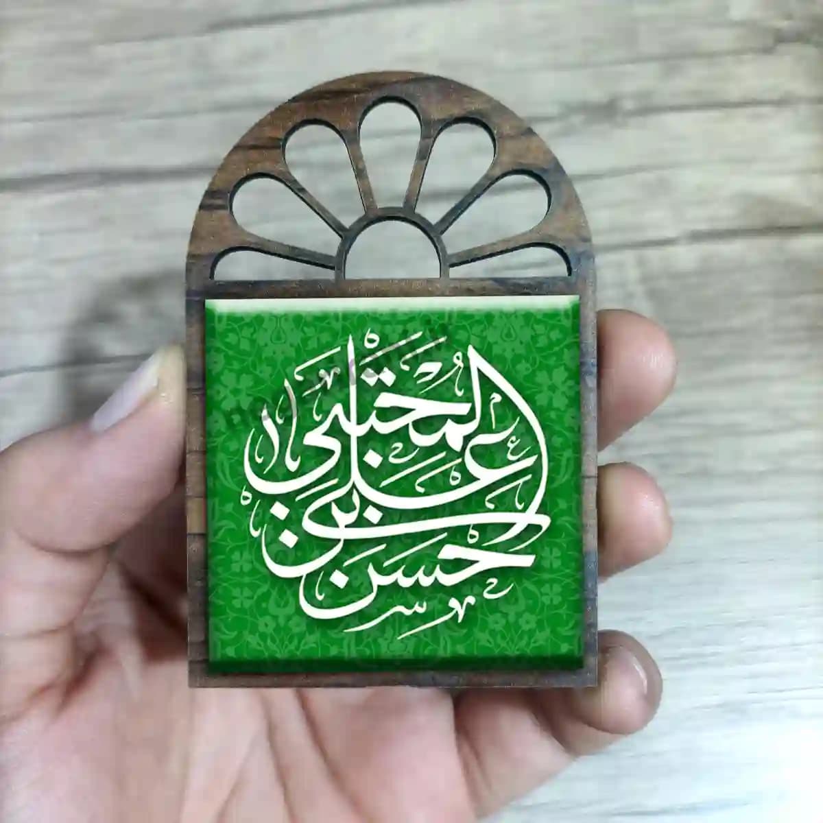 تندیس کاشی پنجره ای حسن المجتبی بن علی مدل 2E 17 — تصویر ۲