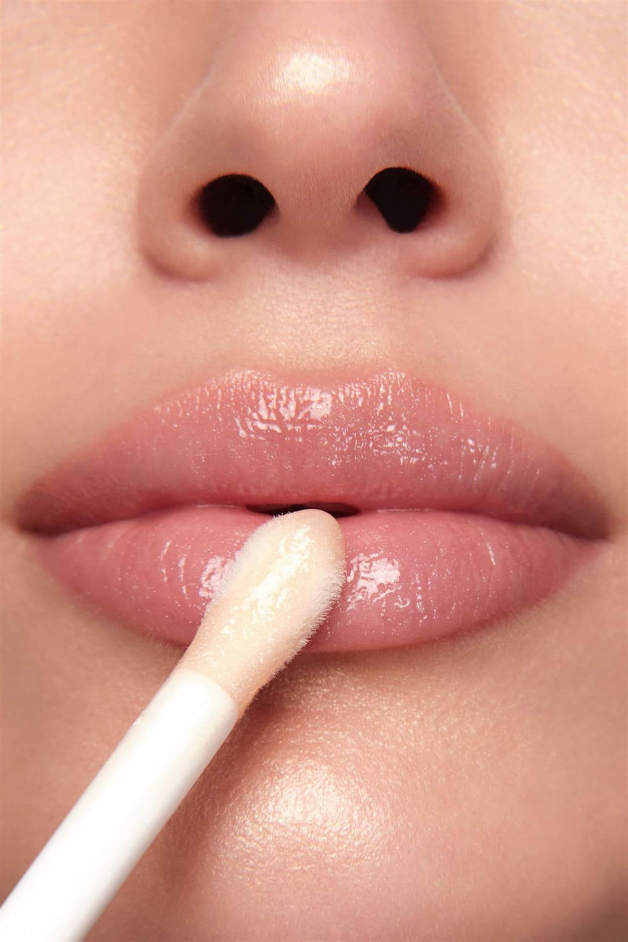 لیپ گلاس پلامپ آپ Lip gloss plump up شماره 201 — تصویر ۲