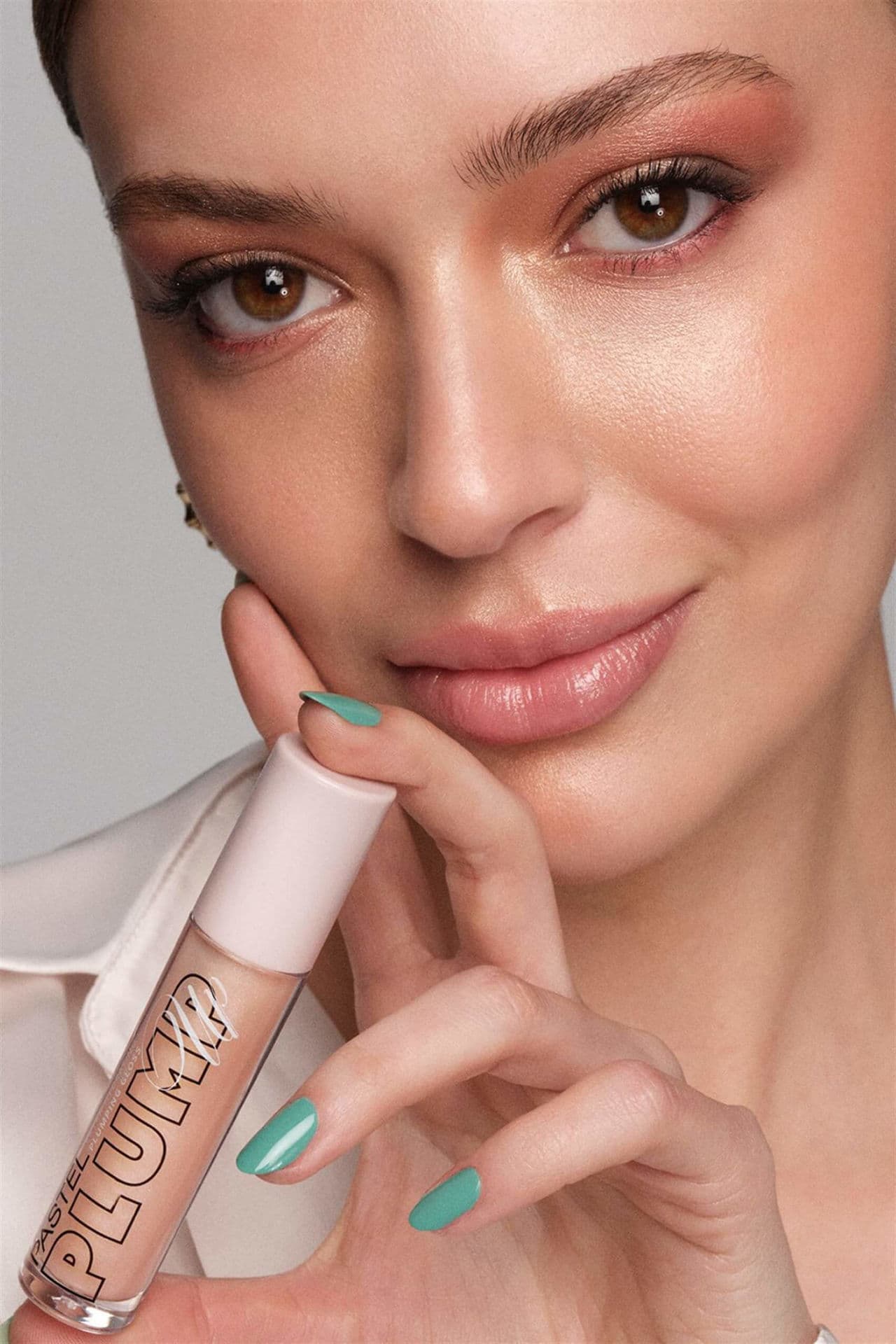 لیپ گلاس پلامپ آپ Lip gloss plump up شماره 201 — تصویر ۳