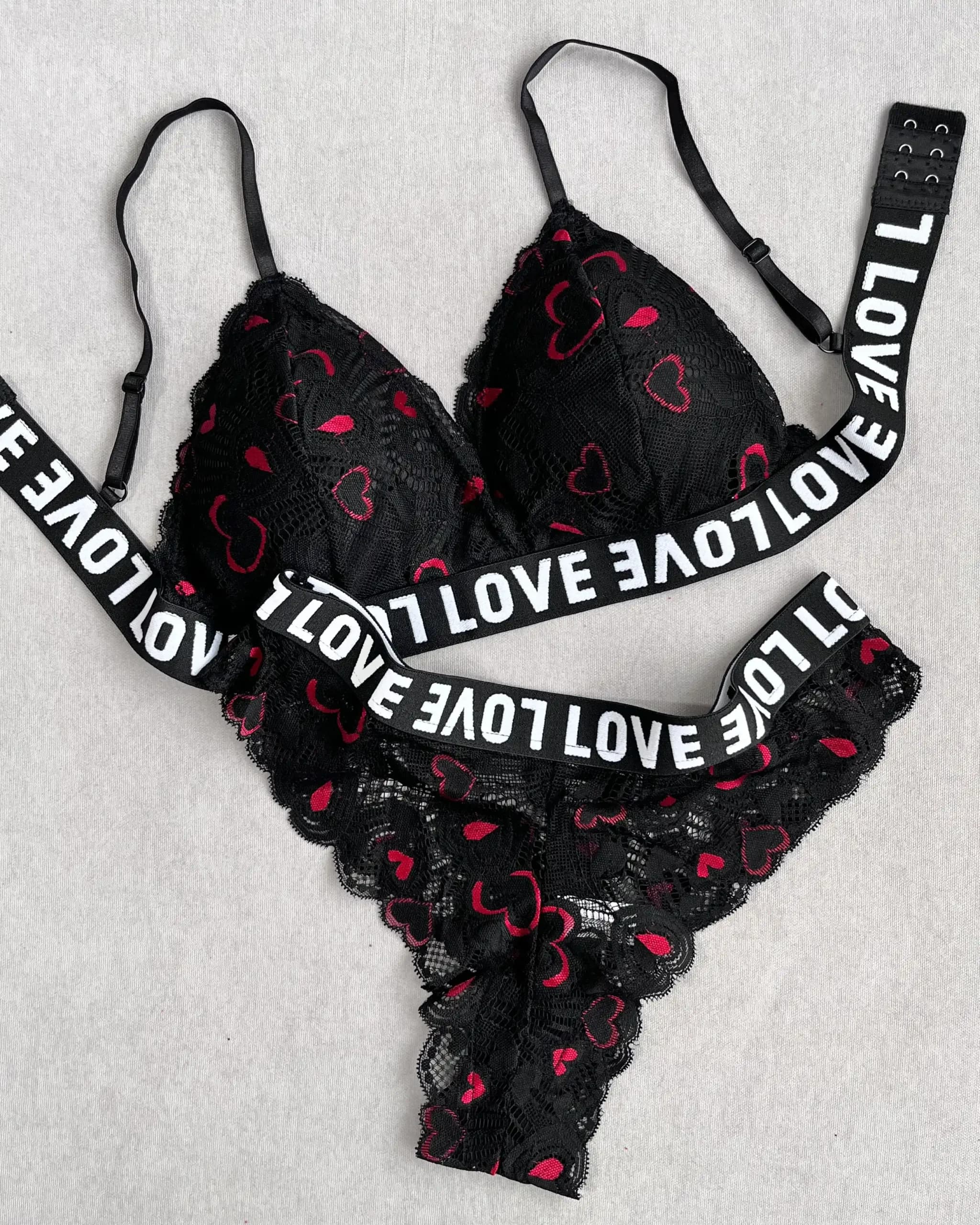 ست نیمتنه و شورت اسپورت love — تصویر ۳