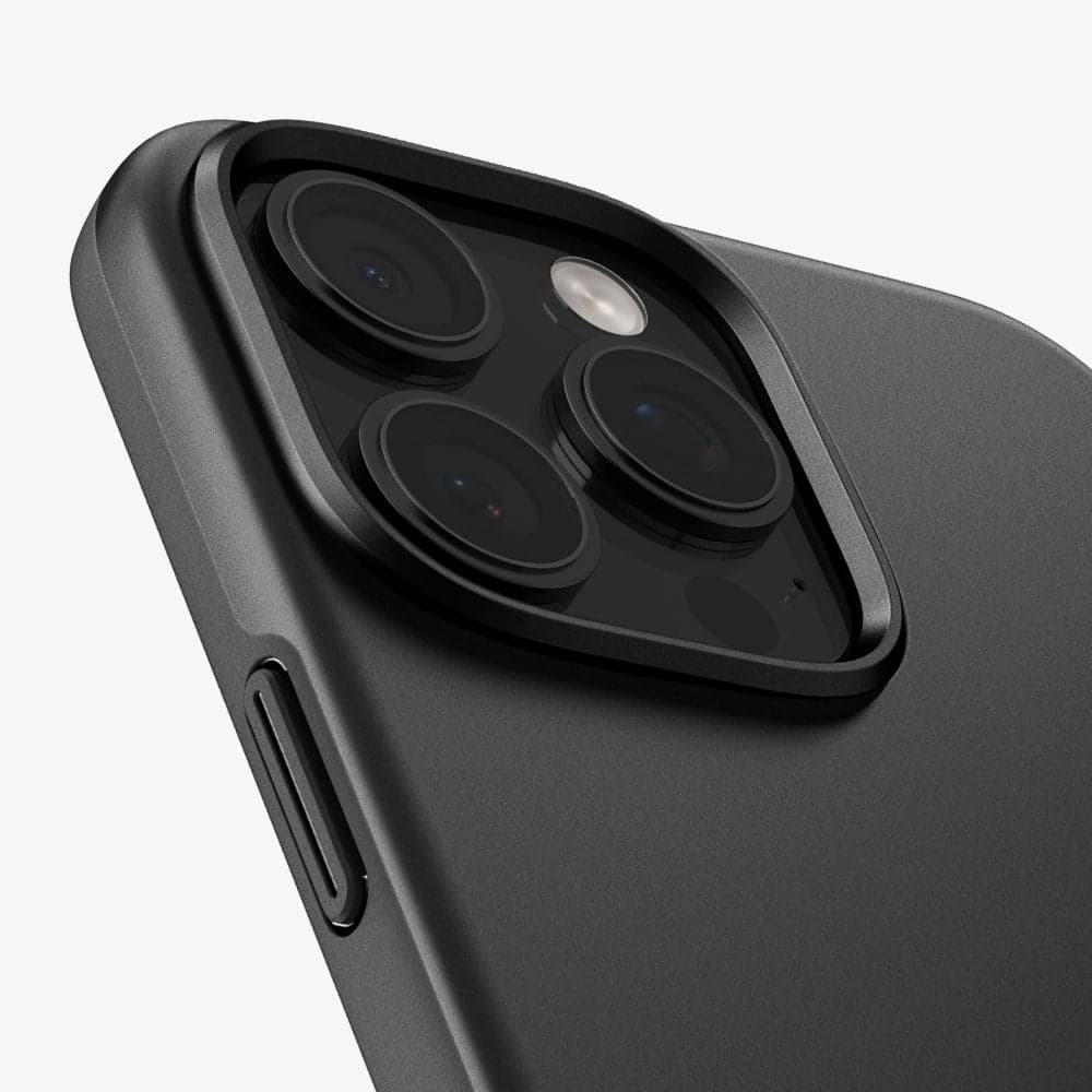 قاب اسپیگن Thin Fit (MagFit) برای iPhone 16 Pro Max — تصویر ۶