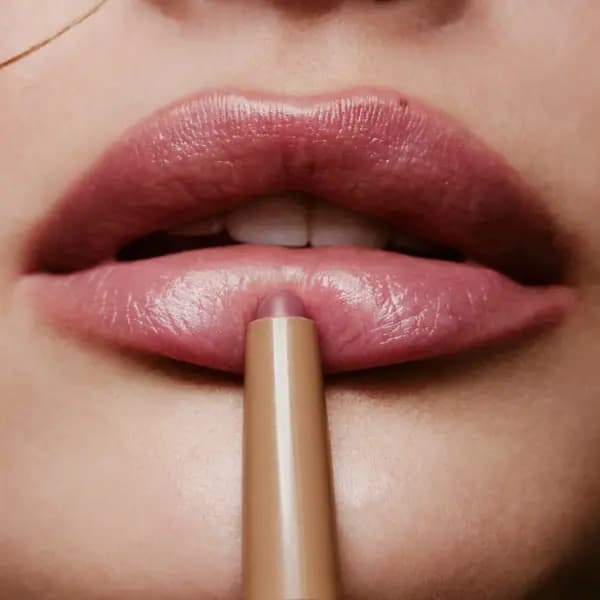 مداد لب پپتیدی رود Rhode مدل Peptide Lip Shape — تصویر ۴