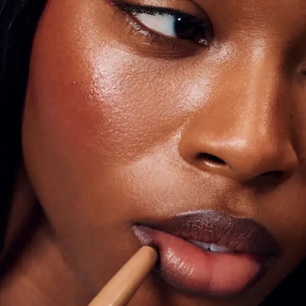مداد لب پپتیدی رود Rhode مدل Peptide Lip Shape — تصویر ۵