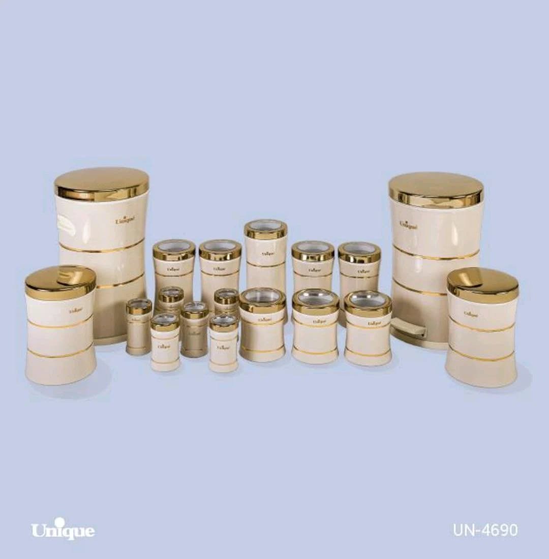سرویس آشپزخانه 18 پارچه کمر باریک خطی کرم طلا یونیک کد UN-4690 — تصویر ۳