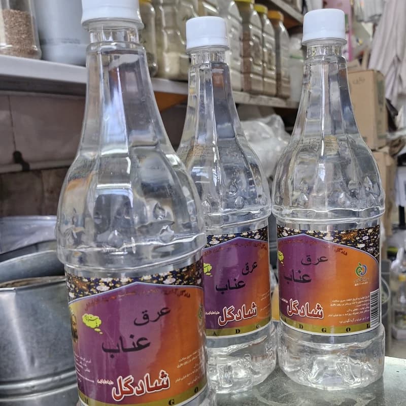 عرق عناب اعلا یک لیتری مارک شادگل